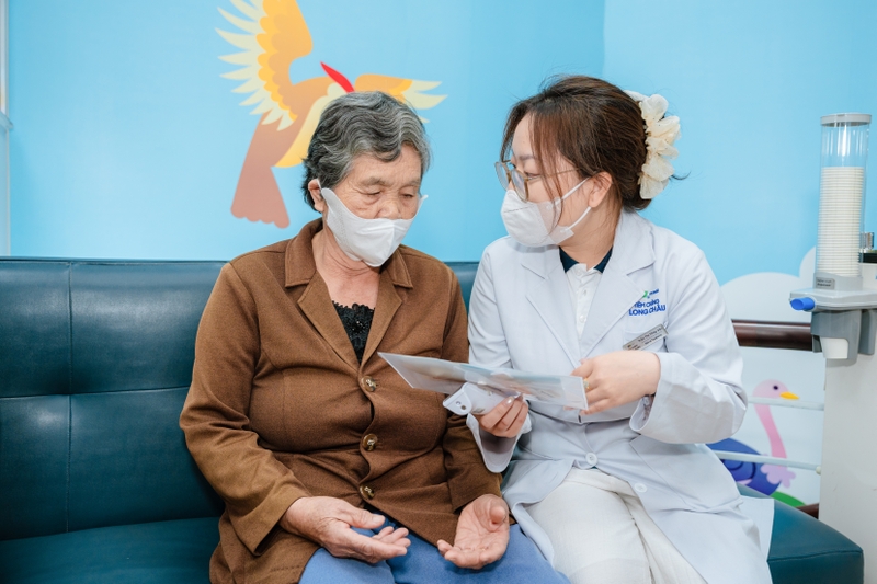 Long Châu cùng Abbott triển khai tiêm cúm miễn phí cho người dân miền Trung, mở rộng chuỗi chương trình phòng bệnh cho cộng đồng